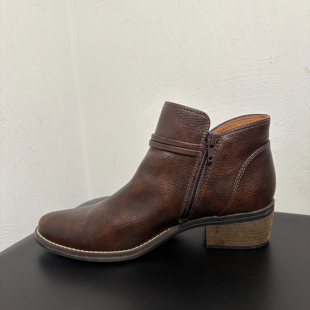 White Mountain Brown‎ Ankle Boot Slip On Side Zip Adult Women's Size 8M Casual - Picture 10 of 11